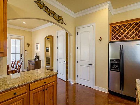 4th image of 2039 Princewood Ln