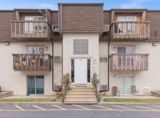2331 Bicentennial Ave APT 11, Crest Hill, IL 60403