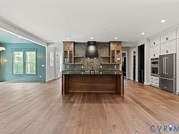 4th image of 16881 Watchman Way