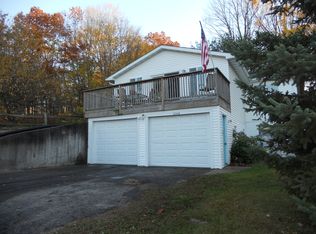 8348 Je Ne Be Dr NE, Rockford, MI 49341