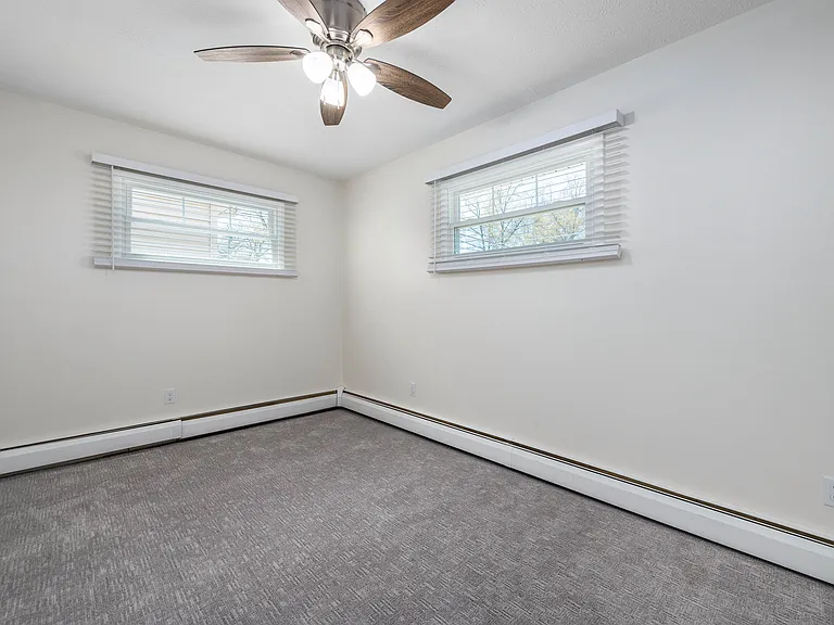 3844 Edgewater Blvd — Photo 32