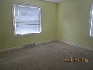 4th image of 726 Maple Ave