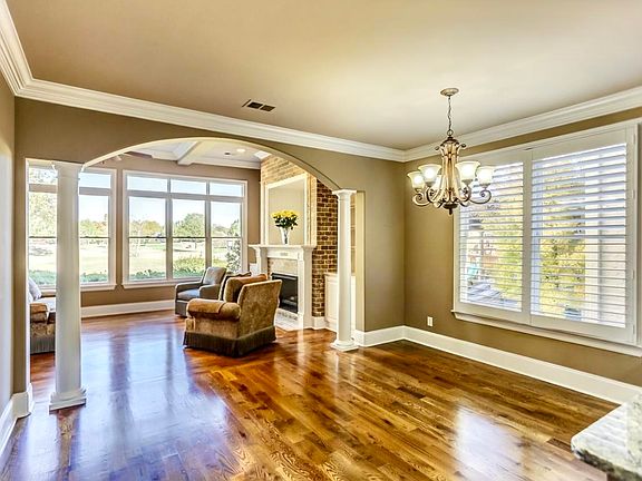5th image of 8578 Southwind Dr