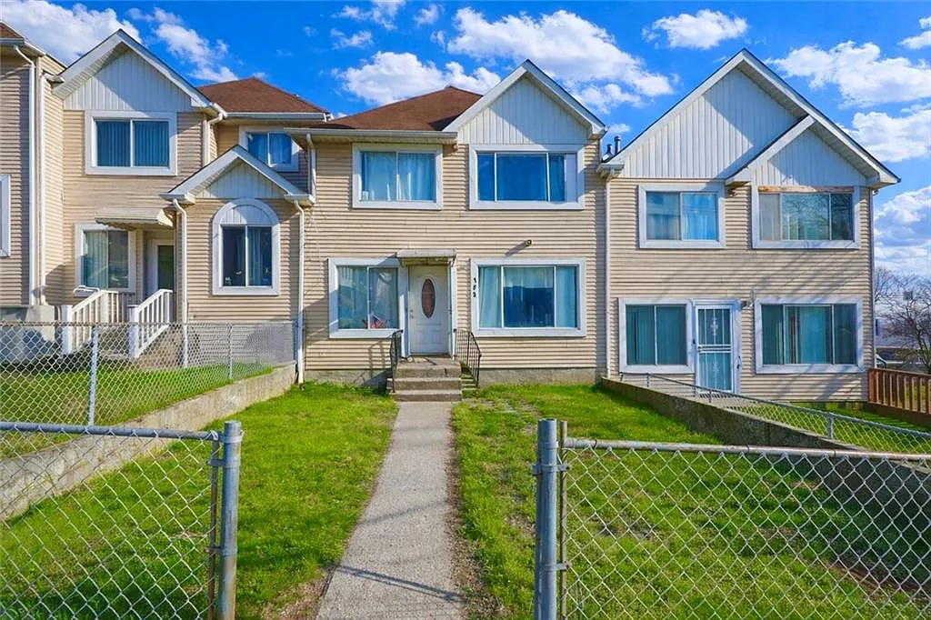 163 Boyd St photo 1