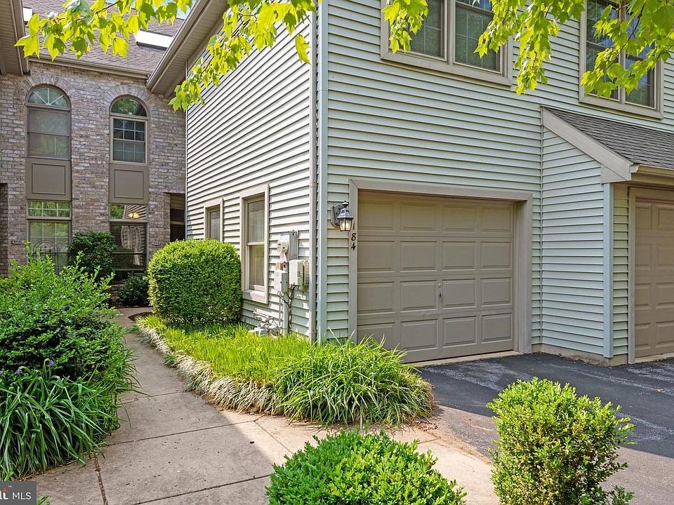 1st image of 184 Crescent Dr