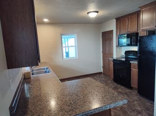 44 W 16th Ave, Oshkosh, WI 54902