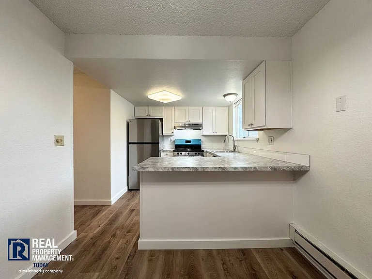 DB&D Realty LLC - 4016 — Photo 5