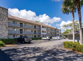 5789 Gage Ln APT 203, Naples, FL 34113
