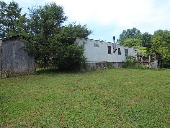 3rd image of 402 Fairdale Dr