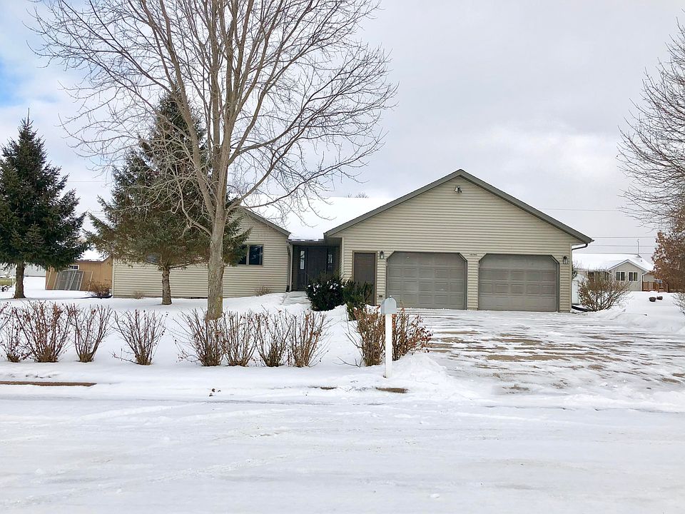 1st image of 19760 Crestwood Ln