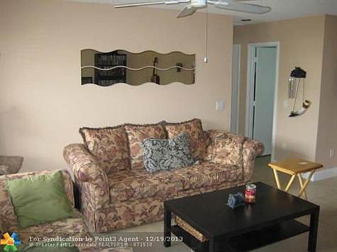 4th image of 10700 NW 80th Ct