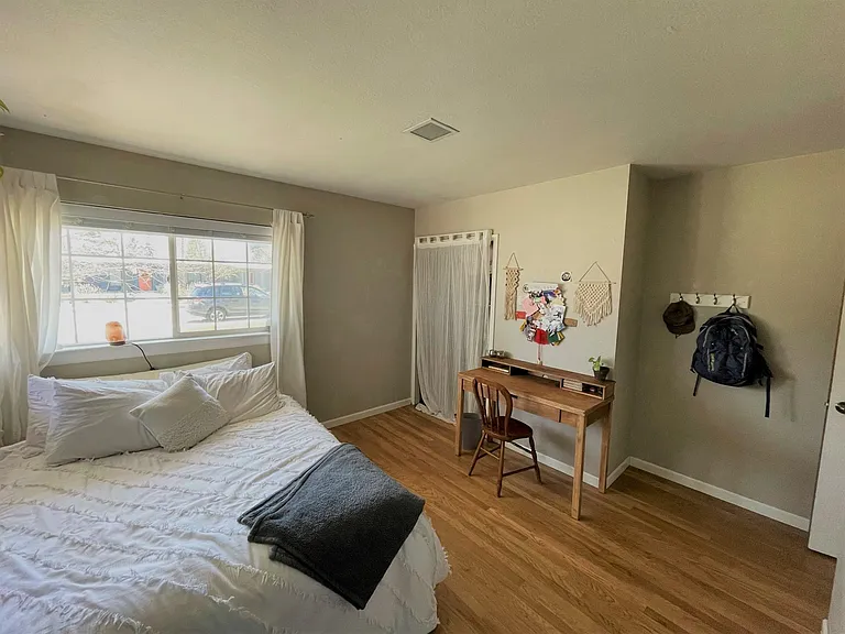 838 Juniper Ln — Photo 14