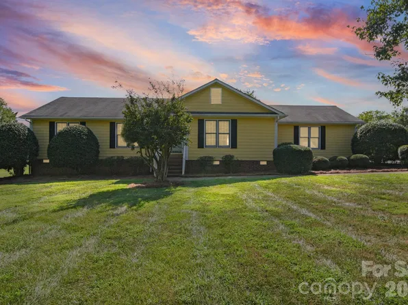 4207 Deerfield Dr, Monroe, NC 28112