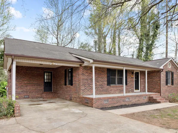 251 W Moffitt Ave, Liberty, NC 27298