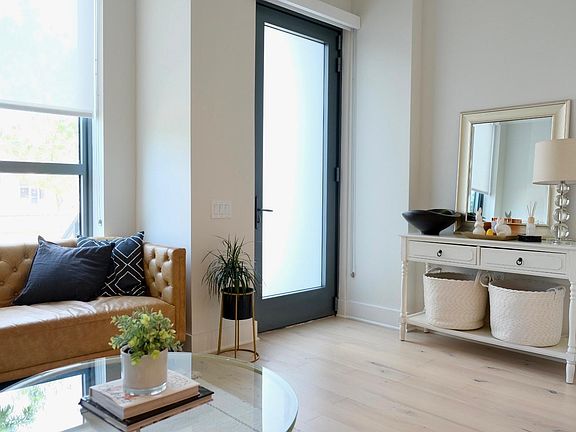 Living area/private entrance