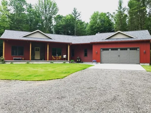 20797 Rice Ln, Howard City, MI 49329