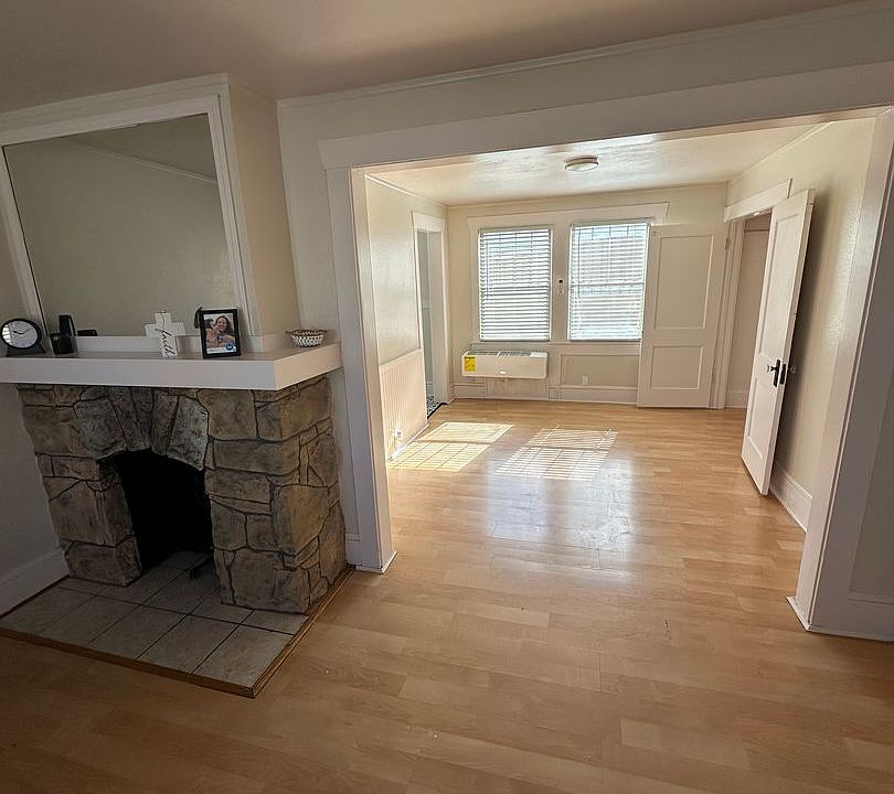 1st image of 201 SE Adams Blvd #211