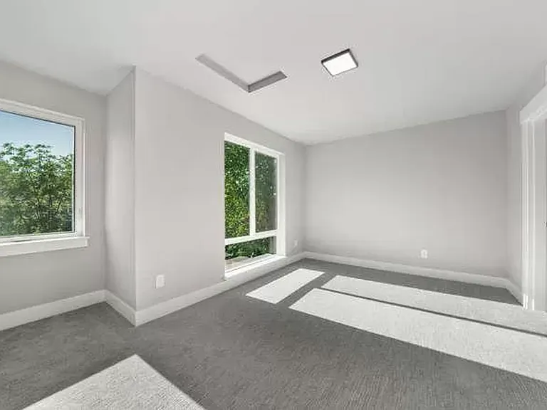 6636 SE 57th Ave — Photo 24