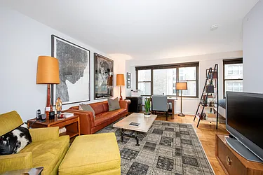 35 East 38th Street #5A image 1 of 4