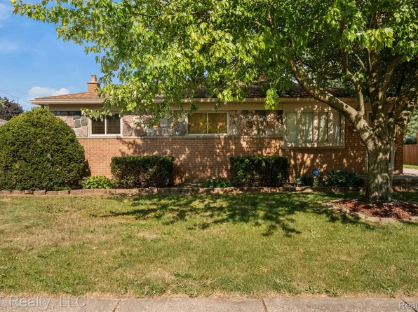 14841 Maywood St, Southgate, MI 48195
