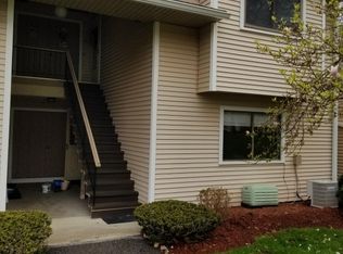 95 Molly Pitcher Ln APT H, Yorktown Hgts, NY 10598