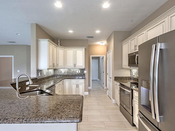 5th image of 3652 Pegaso Ave