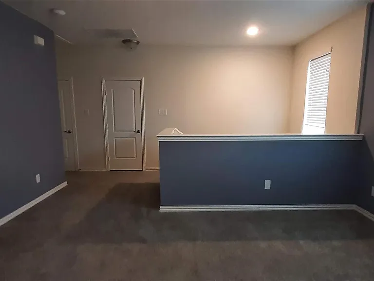 325 Kennewick Dr — Photo 22