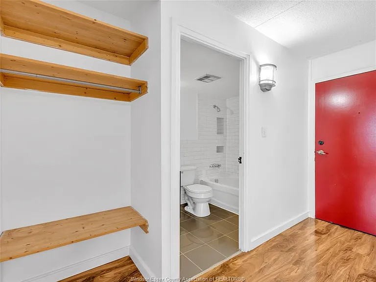 150 Park St W #1911 — Photo 7