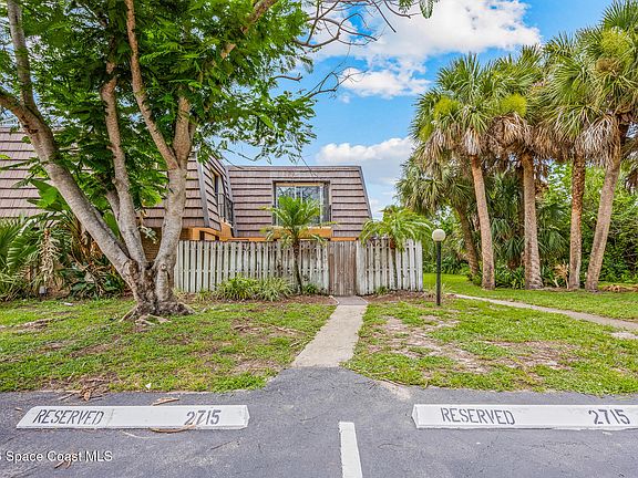 2nd image of 2715 Vista Oaks Cir NE
