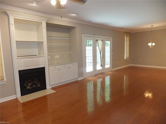 3rd image of 3949 Cromwell Park Dr