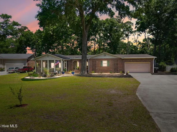 212 Park Avenue Ext, Southport, NC 28461