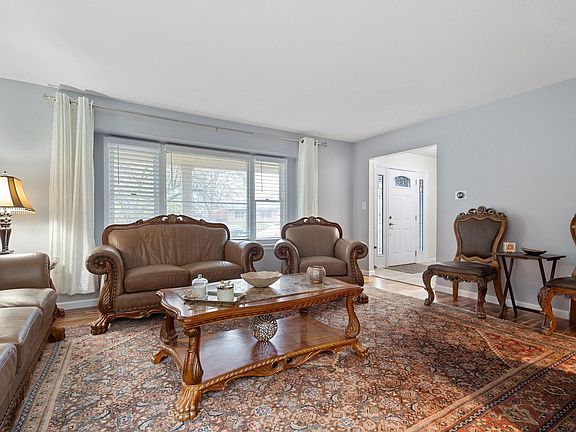 2nd image of 1615 Galway Dr