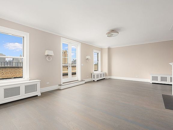 2nd image of 24 Monroe Pl Unit Penthouse