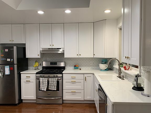 5th image of 4009 Halsey St