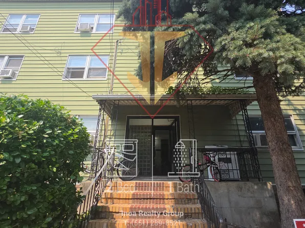 119 Hobart Ave, Bayonne, NJ