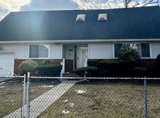 76-36 265th St, New Hyde Park, NY 11040