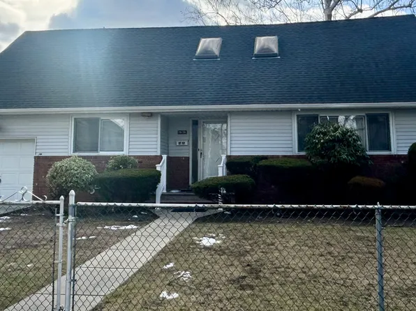 76-36 265th St, New Hyde Park, NY 11040