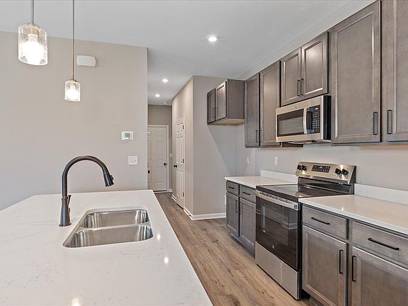 4th image of 1313 Parkside Dr #168-B