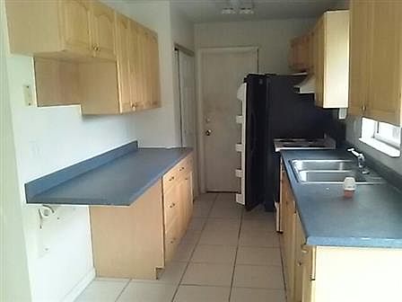 4th image of 1648 SE Arapaho Ave