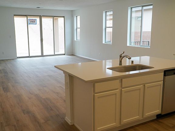3rd image of 1469 Valle De Colores St NW