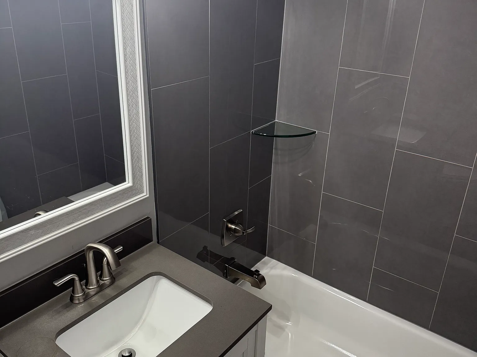 2 bed, 850 sqft, $995 — Photo 3