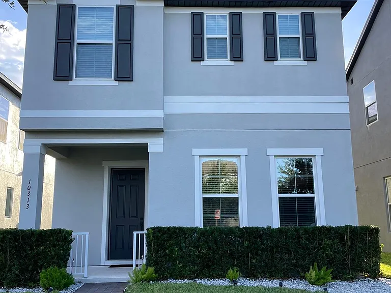 10313 Austrina Oak Loop — Photo 1