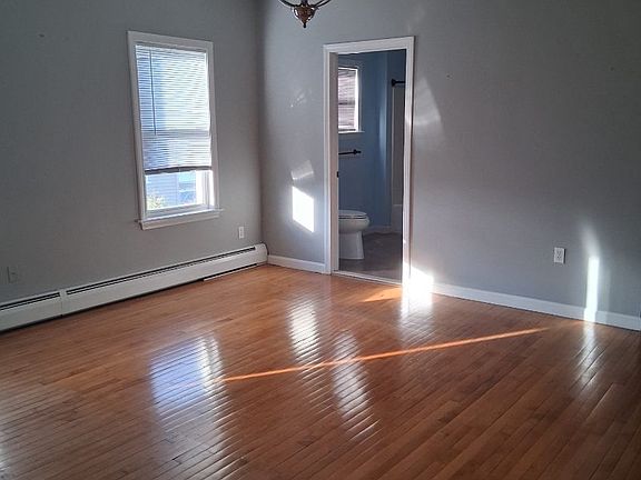 4th image of 36 Palmer St Unit 1