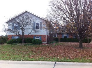 318 Trailview Ave, Saint Peters, MO 63376