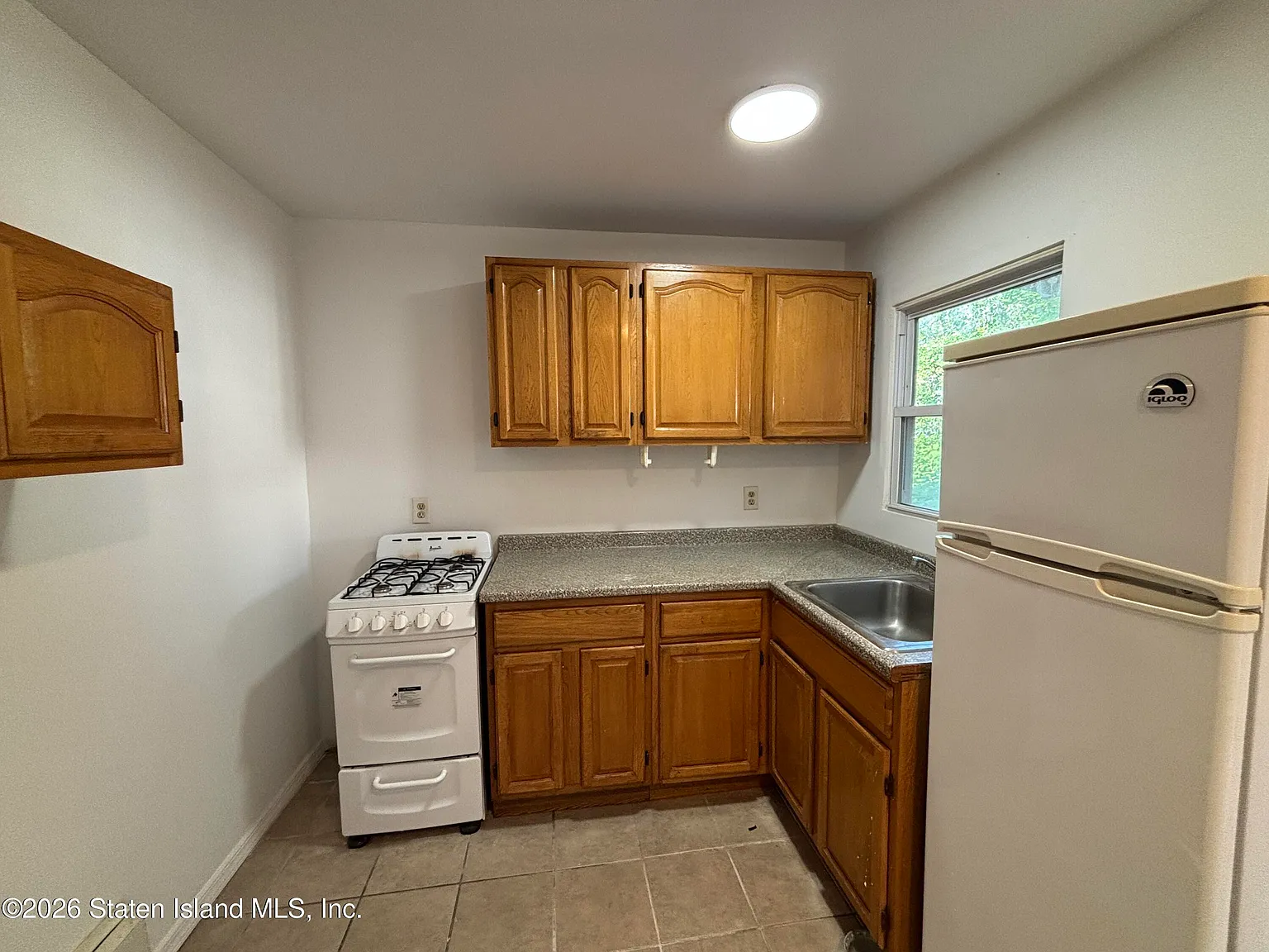 1 bed, 1.0 bath, 600 sqft, $1,750 — Photo 2