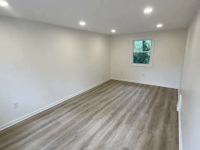 332 Edith St — Photo 8
