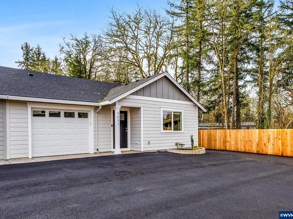 3631 Green River Rd, Sweet Home, OR 97386