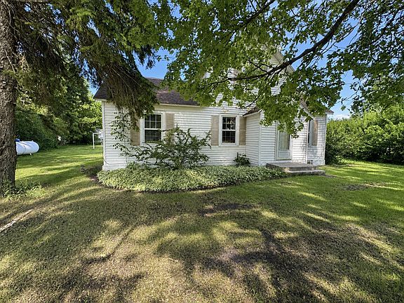 2nd image of 214 Oak St