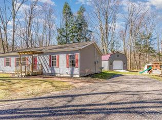 4859 N Flint Rd, Sanford, MI 48657