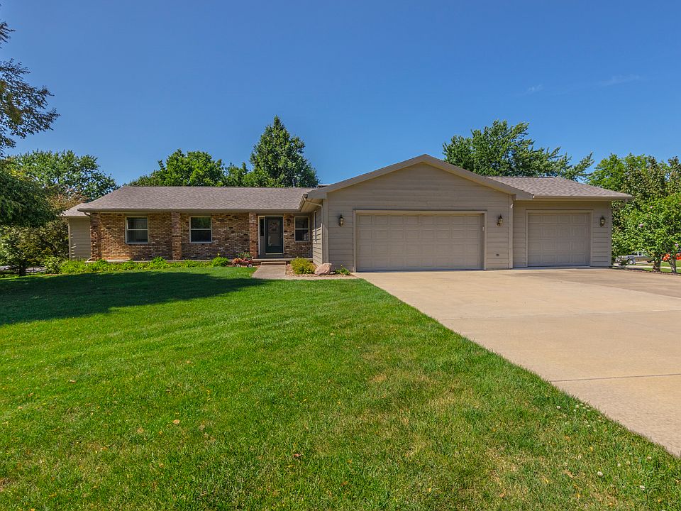3-car garage!